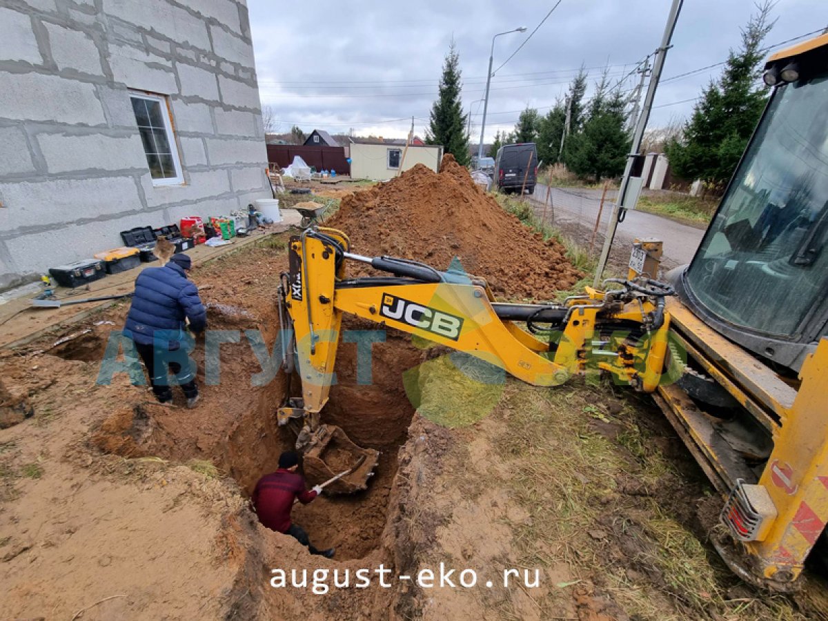 Подготовка котлована под станцию с увеличенным корпусом